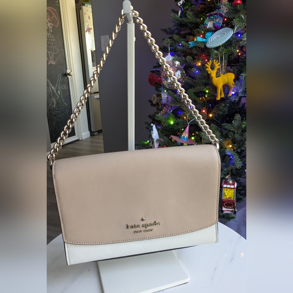 Kate Spade New York  Carson Saffiano Leather Shoulder Bag.